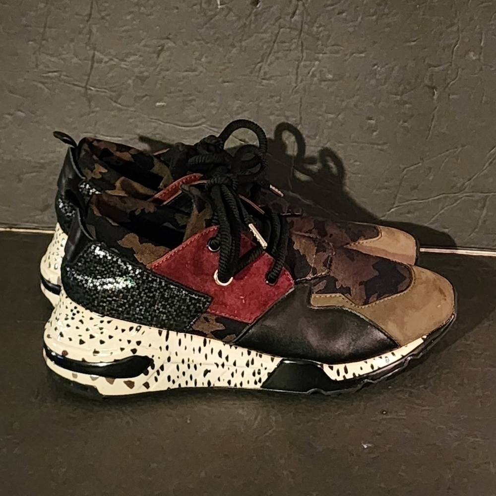 Steve Madden Cliff Multicolor Printed Mixed Media Sneakers Womens Size 9